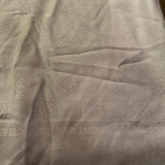 Karl Lagerfeld Floral Pashmina Shawl Scarf - Picture 3 of 7